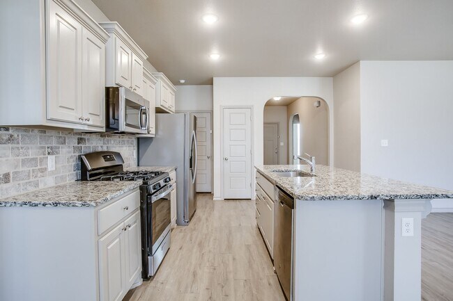 Building Photo - Wonderful Home in Cambridge Way!! SPEC!!