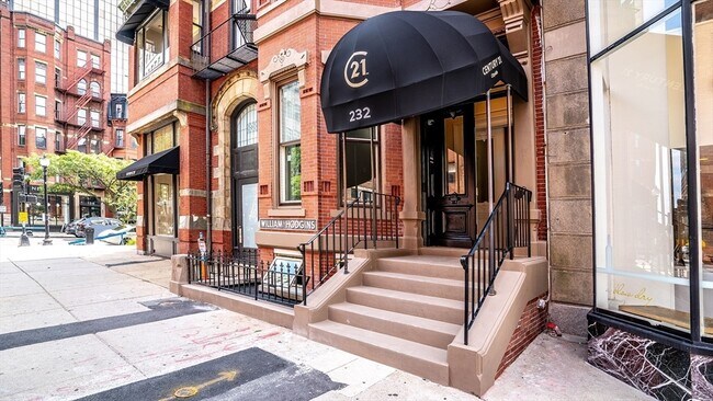 Building Photo - 232 Clarendon St