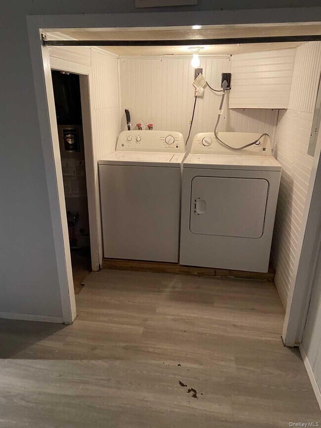 Building Photo - 9 Gilmore Blvd S