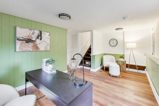 Building Photo - 403 Dalton Ave