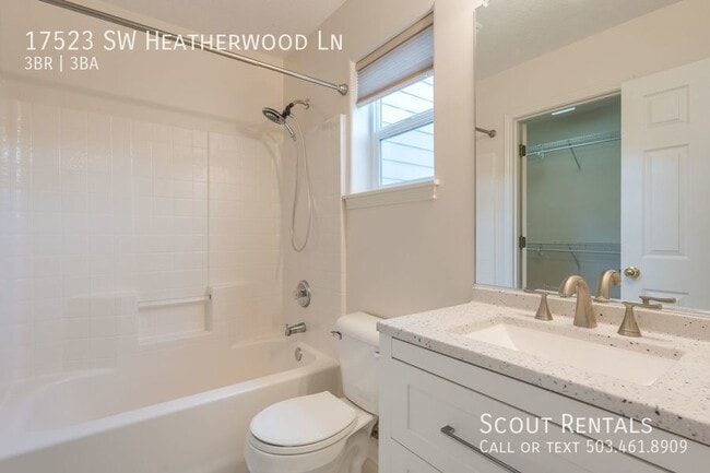 Building Photo - Spacious Sherwood Townhouse!