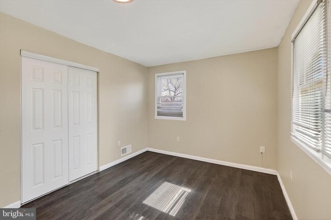 Building Photo - 3666 Clifmar Rd