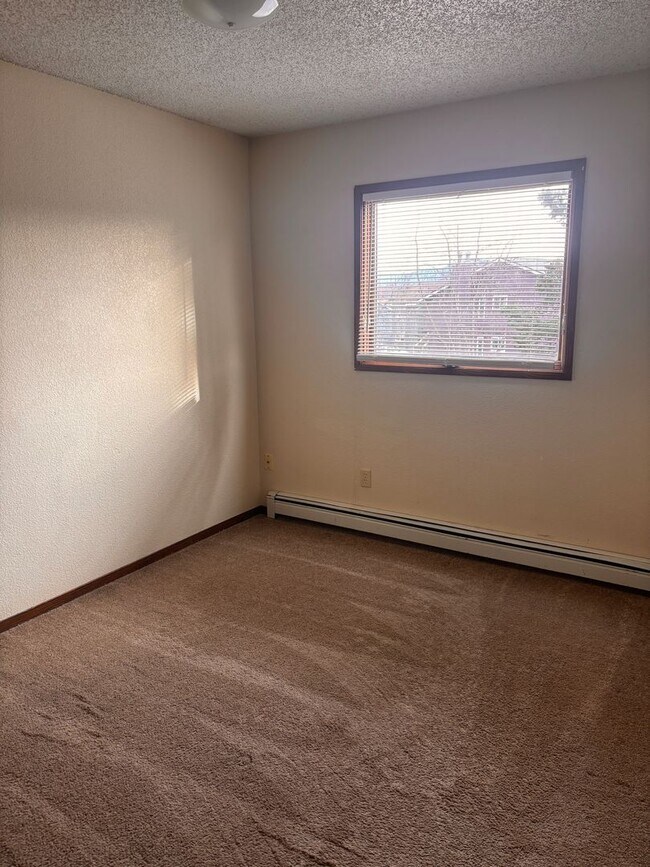 Building Photo - 7340 Bearfoot Cir