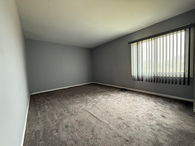 Building Photo - 3108 Roberts Dr