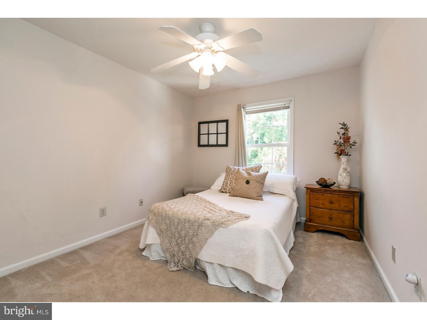 Building Photo - 556 Cork Cir