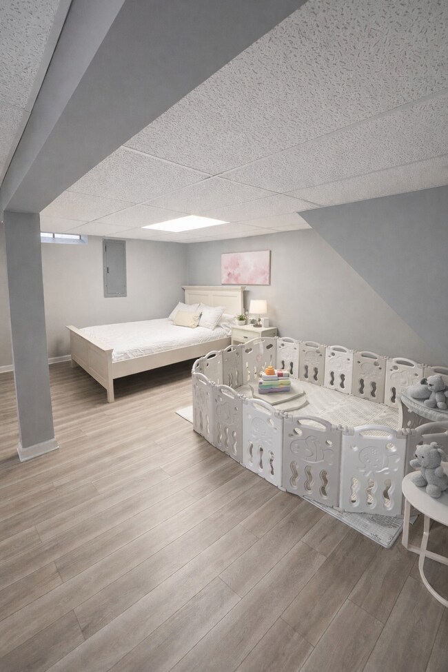 Building Photo - 1863 Wickham St