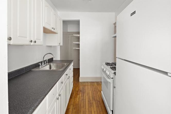Kitchen Facing the Pantry / Storage. - 24 Sidlaw Rd