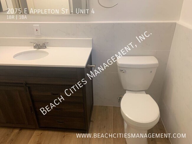 Building Photo - 2075 E Appleton St