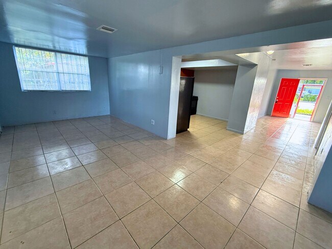 Building Photo - 17231 NW 37th Ave
