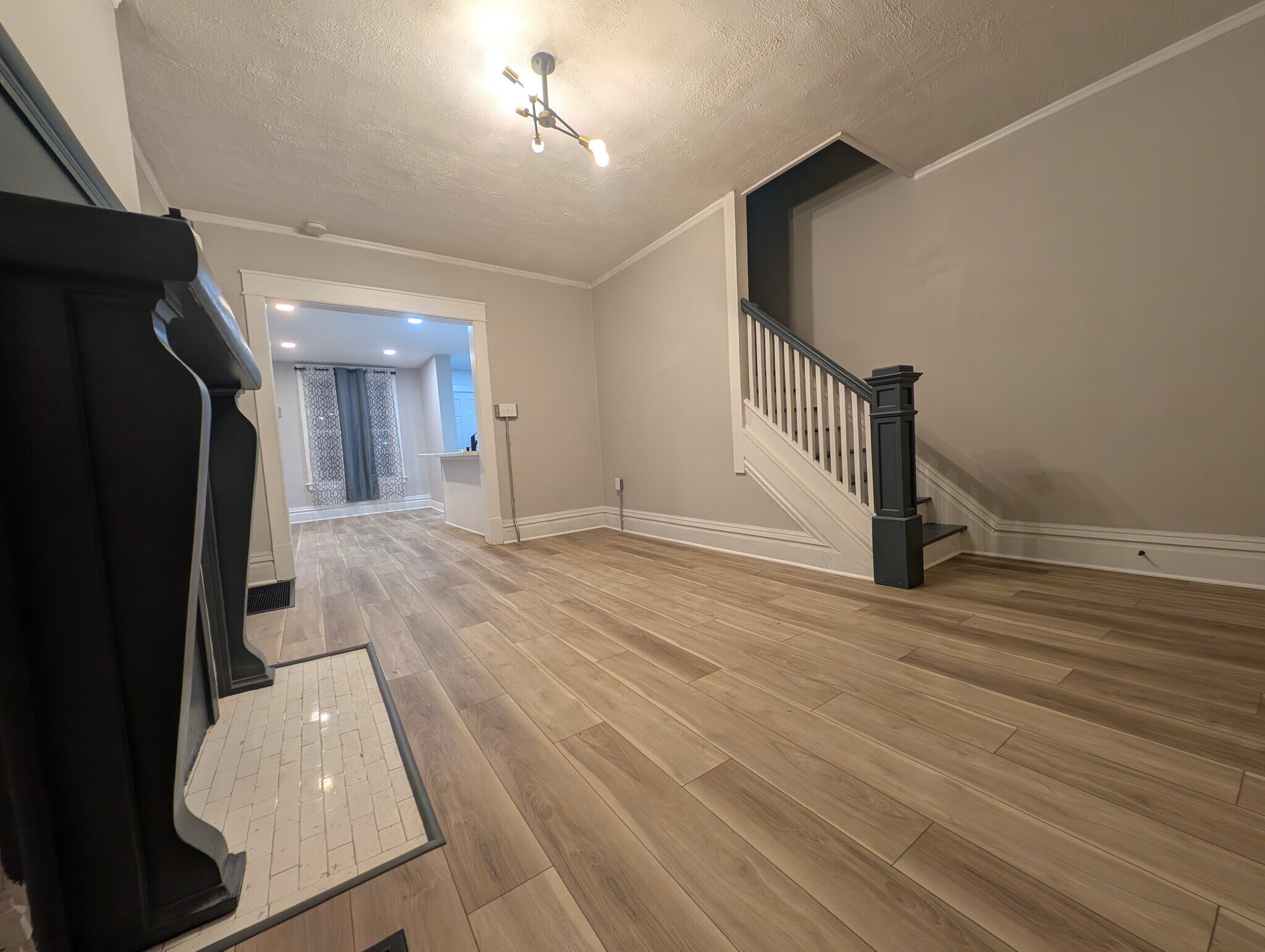 Building Photo - 940 Studer Ave