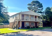 Building Photo - Updated 1BR/1BA Apartment Near UWF – Ideal...