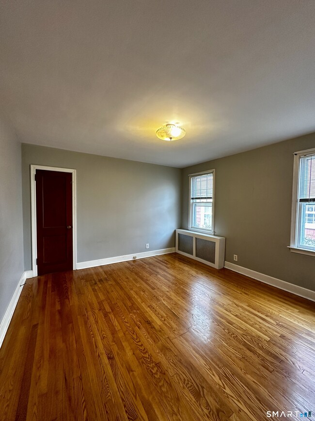 Building Photo - 124 Harborview Ave