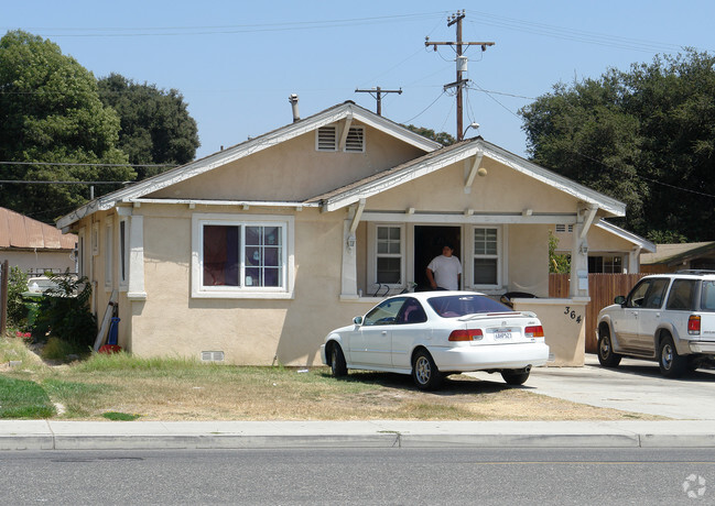 Building Photo - 360 Moorpark Ave