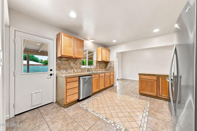 Building Photo - 411 E Wigwam Blvd