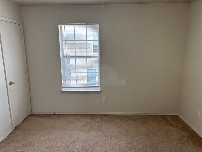 Building Photo - 1614 Inca Dr