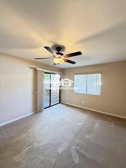 Building Photo - 3235 E Camelback Rd