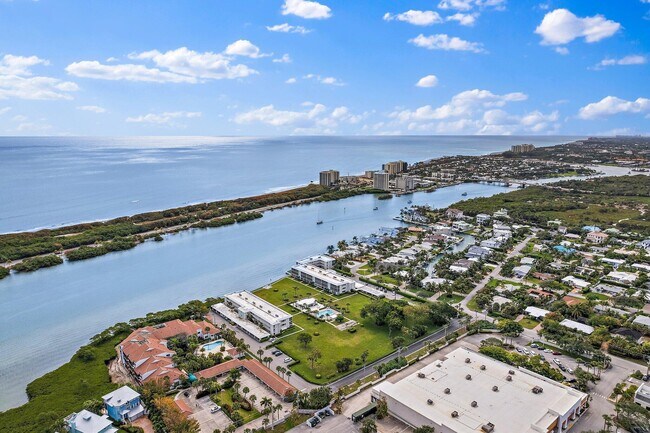 Building Photo - 100 Waterway Rd