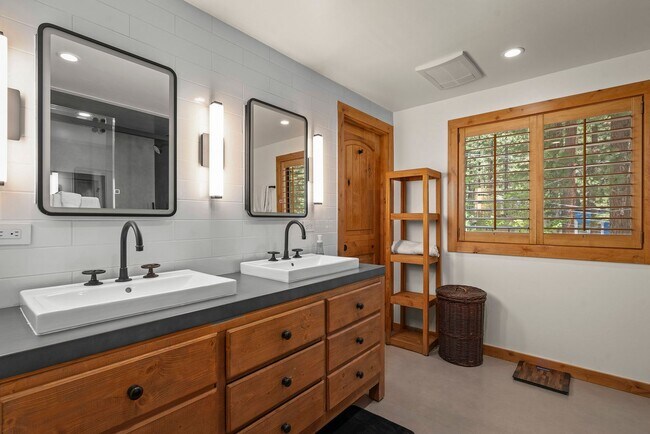 Building Photo - Mill Creek Estate Retreat | Incline Village