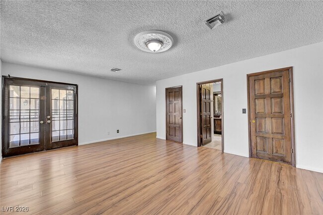 Building Photo - 6975 O'Bannon Dr