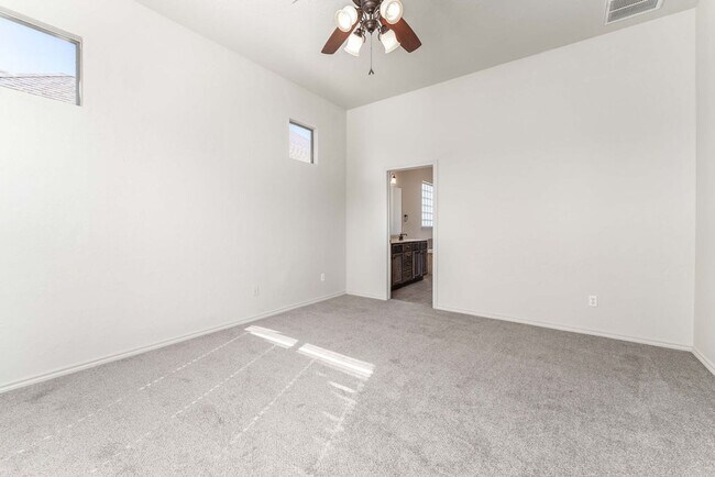 Building Photo - Spacious home in Moore schools- PEACEFUL L...