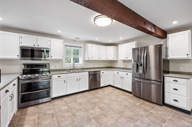 Building Photo - 24 Morrill Rd