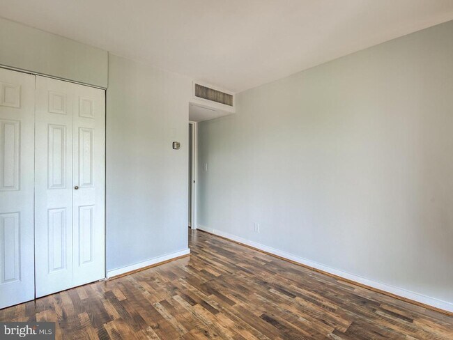 Building Photo - 11400 Washington Plaza W