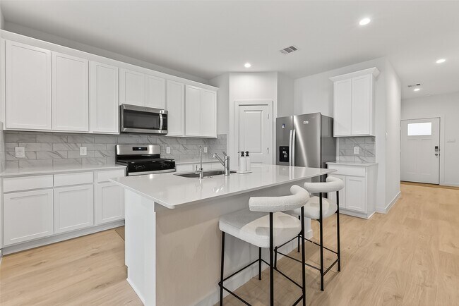 Building Photo - 3903 Dodington Ash Dr