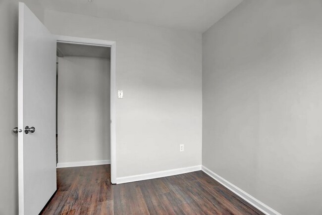 Building Photo - Gorgeous 5 Bedroom In Harford County Ready...