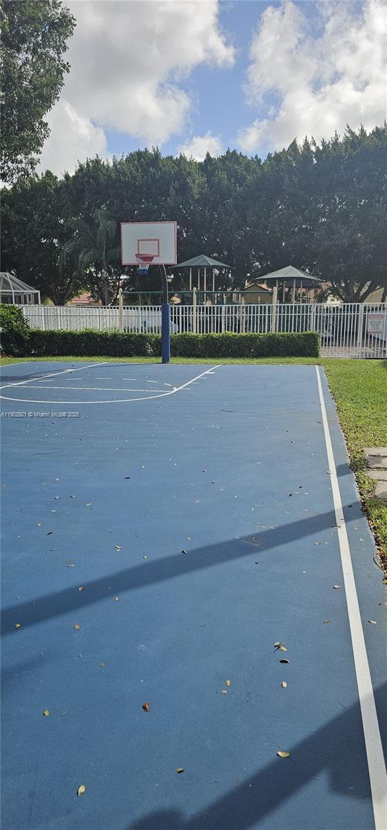 Building Photo - 1002 Sevilla Cir