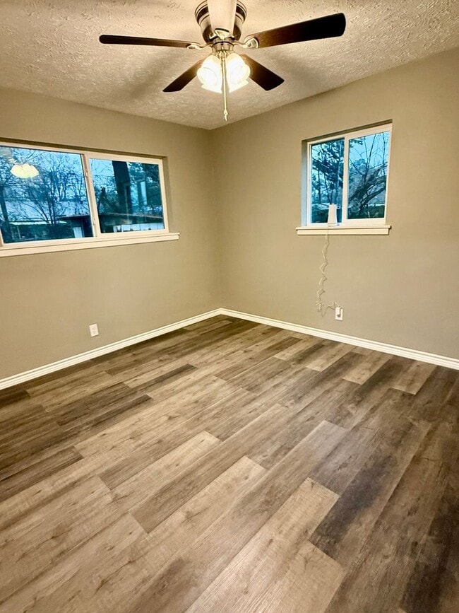 Building Photo - NOW AVAILABLE- 4/2 Completely Remodeled- Never Rented!