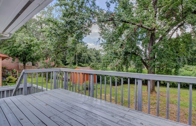 Building Photo - Spacious 4 bed, 2 bath in Sherwood!