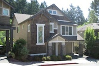 Building Photo - 4bd/3.5Ba Bothell Sanctuary