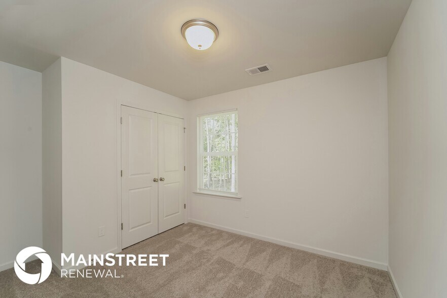 Building Photo - 12243 Mallard Ridge Dr