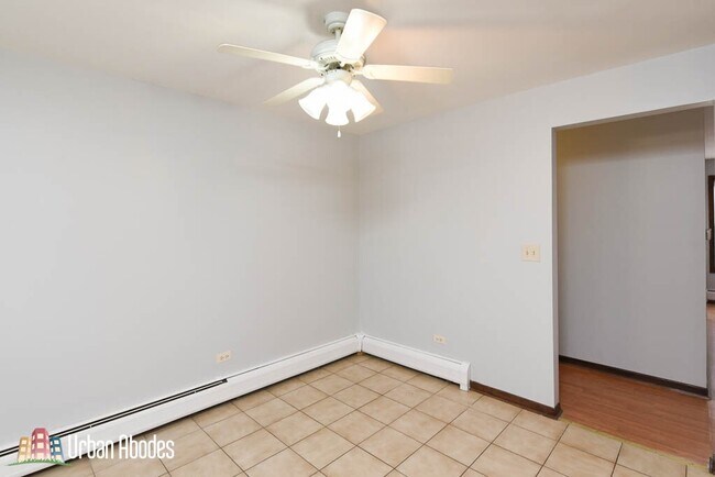 Building Photo - 3042 N Central Ave