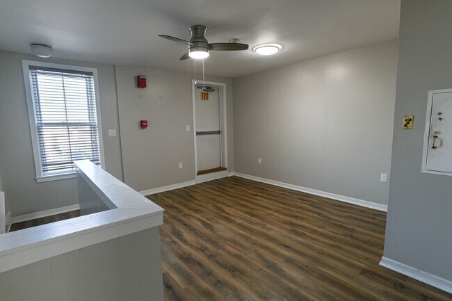 Building Photo - 226 Forster St