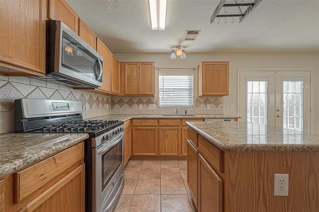 Building Photo - 6835 Brighton Hill Ln