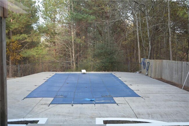 Building Photo - 1745 Mineral Springs Rd