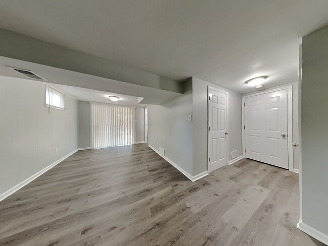 Building Photo - Charming 3-Bed, 2-Bath Home in Blue Springs with Garage