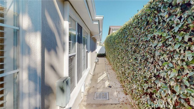 Building Photo - 2213 Bataan Rd