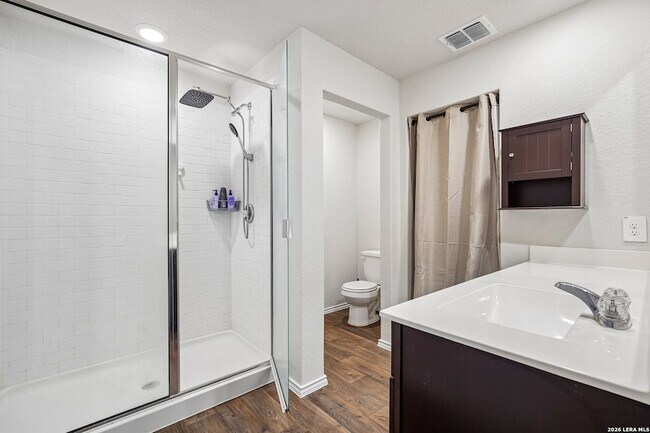 Building Photo - 841 Bahia Pl