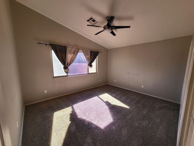 Building Photo - COMING SOON...EXCELLENT 3 BED 2 BATH HOME ...