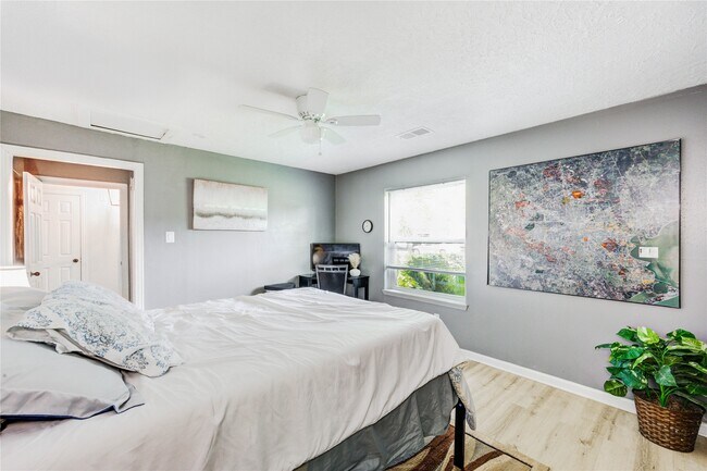Building Photo - 6622 Rockergate Dr
