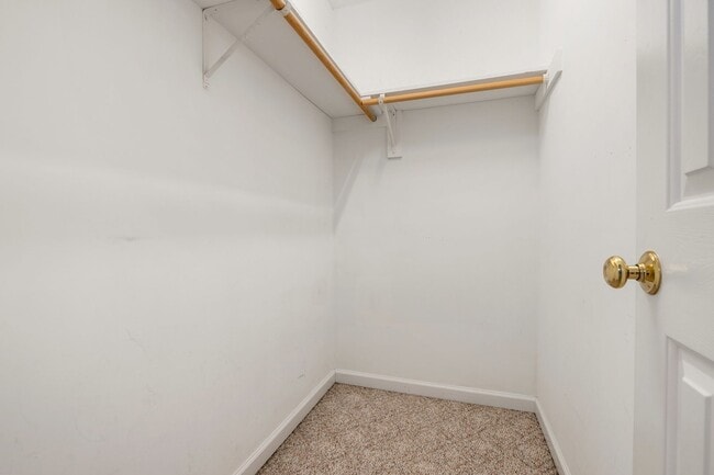 Building Photo - 4312 Pine Springs Ct