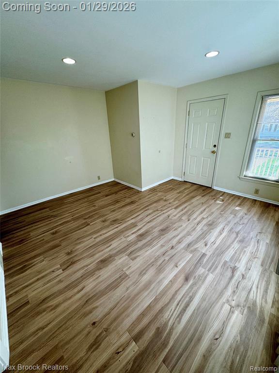 Building Photo - 368 S Wing St