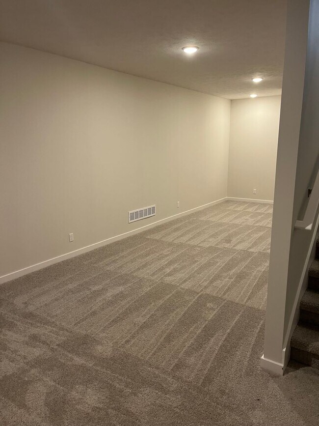 Building Photo - Brand-New Ranch in Papillion | 4BR + Finished Basement + Deck + All-Inclusive Amenities