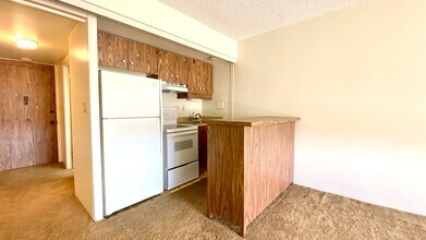 Building Photo - AVAILABLE NOW! STUDIO WITH 1 PARKING IN MAKIKI