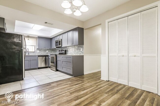 Building Photo - 3 br, 2 bath House - 4850 Brickell Drive UNIT