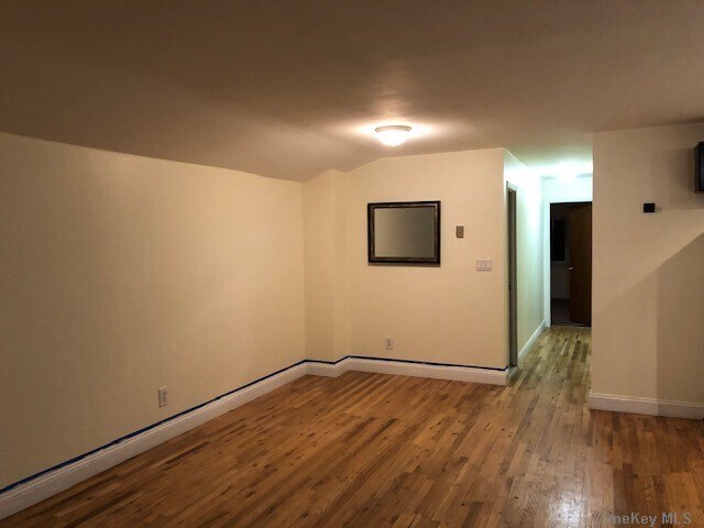 Building Photo - 206-34 45th Rd