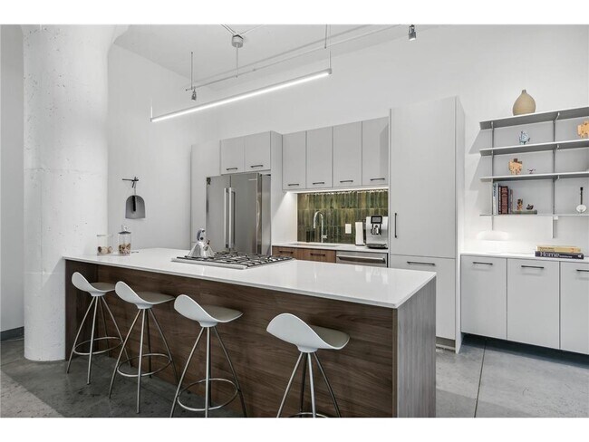 Building Photo - 250 Park Ave