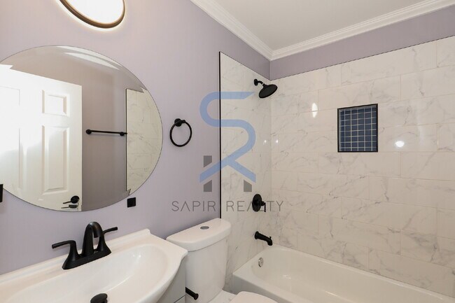 Building Photo - Charming 4-Bed, 2-Bath Gem in Atlanta's He...